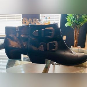 *SOLD SOLD* Abound Women's Western Inspired Black Buckled Booties (size 7M)